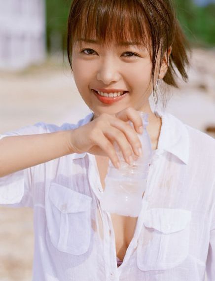 欧美大牌走秀女装换装_蓝光迅雷电影在线